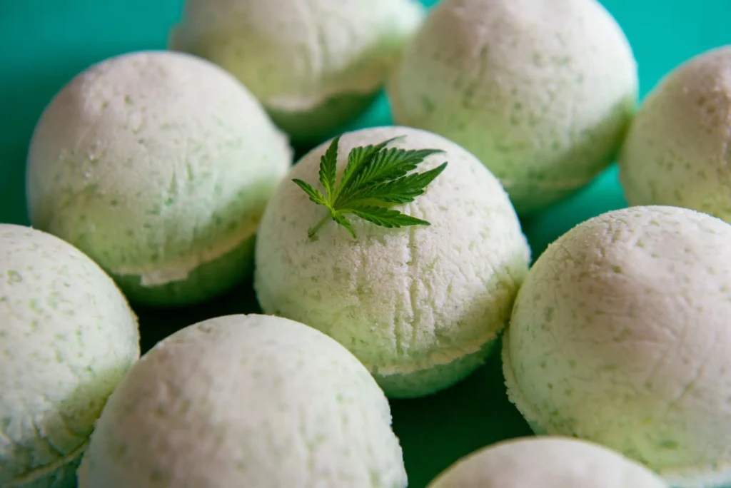 Why Seasonal Bath Bombs Delight